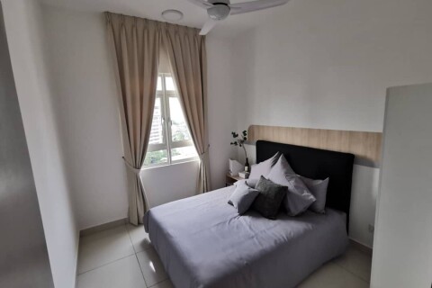 Middle Room