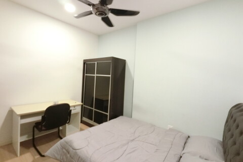 Middle Room Block B