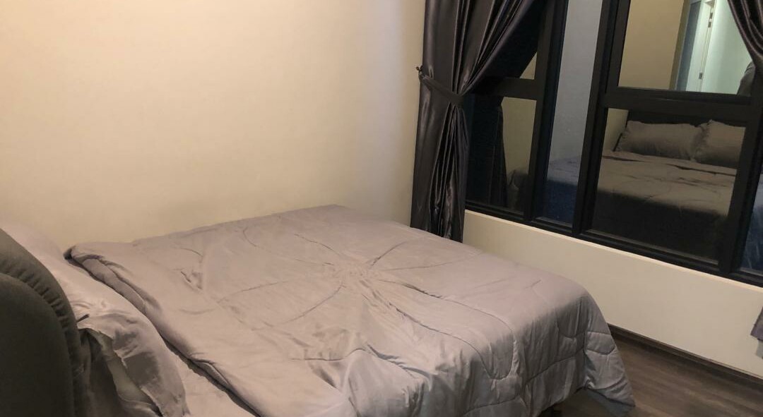 Middle Room