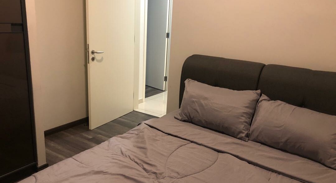 Middle Room