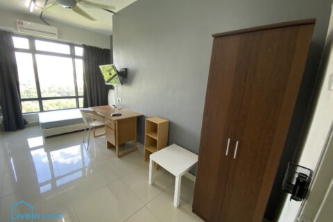 Middle room